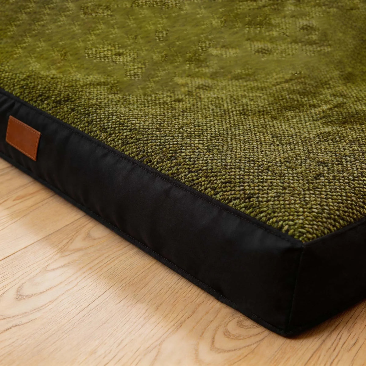 Dual Backrest Sofa Dog Bed Removable Washable Cover Waterproof Non-slip Warm All Season Pet Mat  - Automotive LED Light