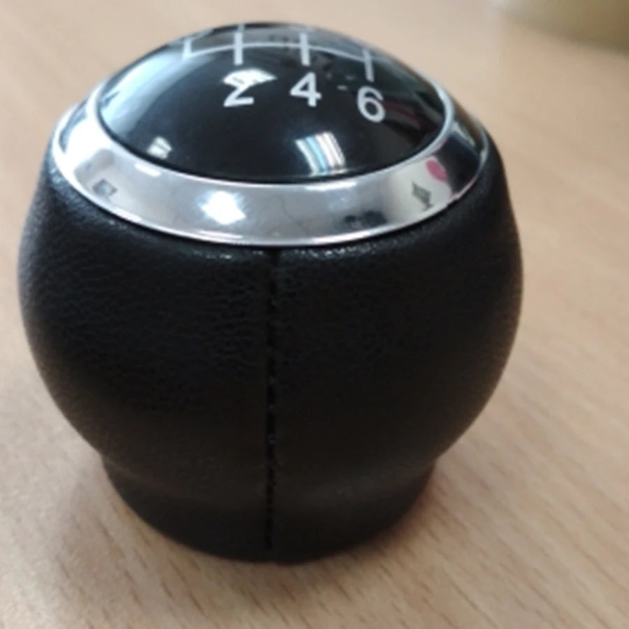 6 speed Black Gear Shift Knob for TOYOTA AVENSIS YARIS RAV4 D4D URBAN AURIS Corolla 1.8MT