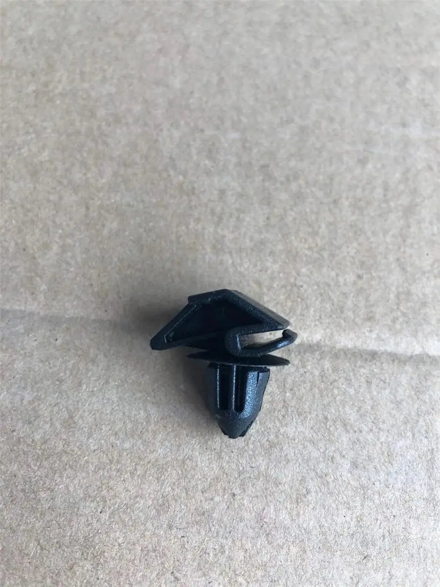 Car Fender Corner & Rocker Moulding Nylon Clips For Ford Focus W790225S900