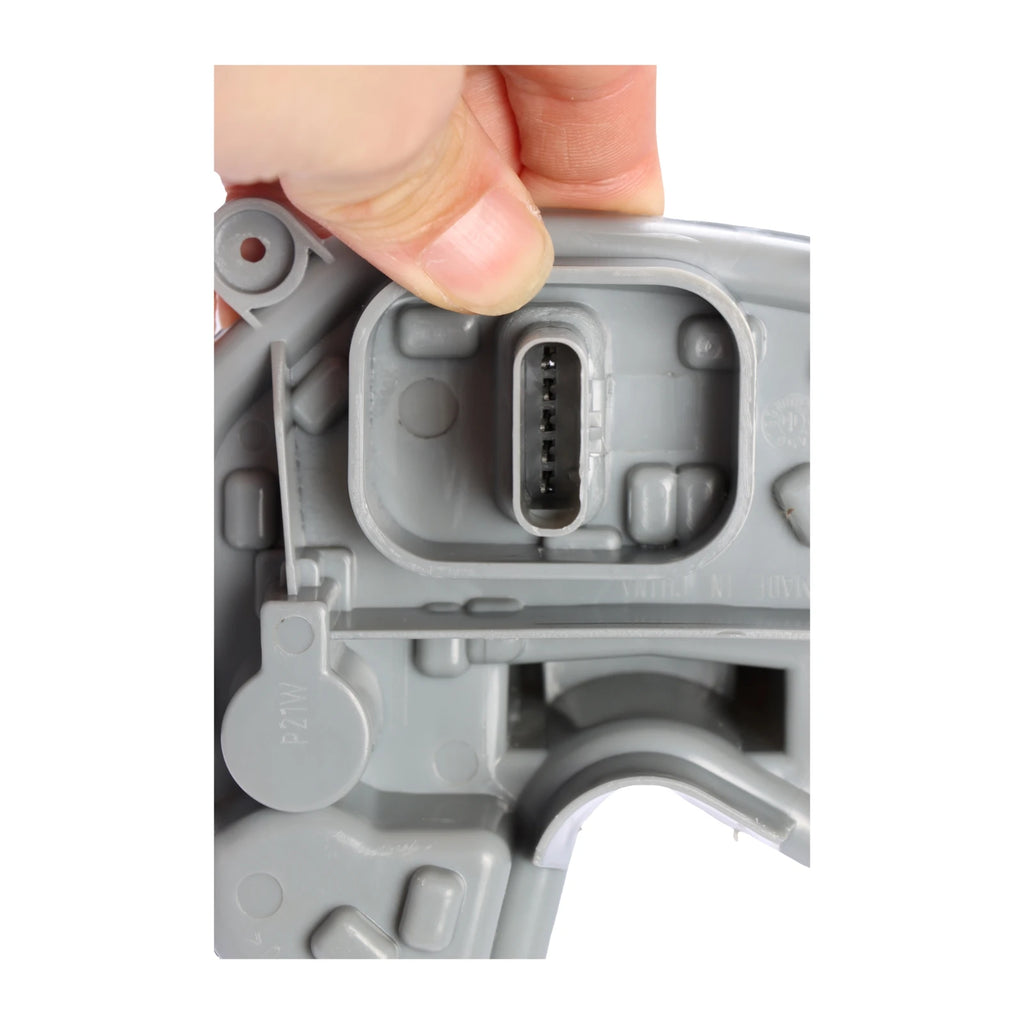 Tail Lamp Bracket Plug Bulb 68270837AA FOR Jeep Renegade 2015-2023 Rear Right Car Accessor