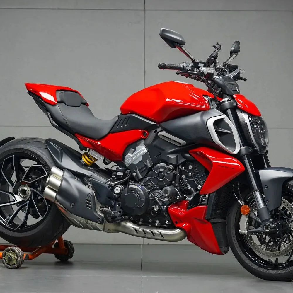 Diavel V4 Motorcycles Engine Protection Cover Frame Sliders Crash Pad Falling Protector Guard Fo - Automotive LED Light