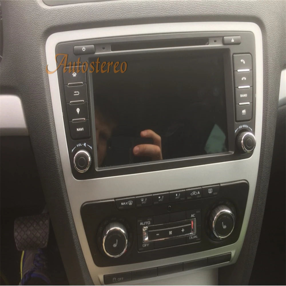 Android 14 Wireless Carplay Car DVD Player GPS Navigation For Skoda Octavia 2008-2013 Auto